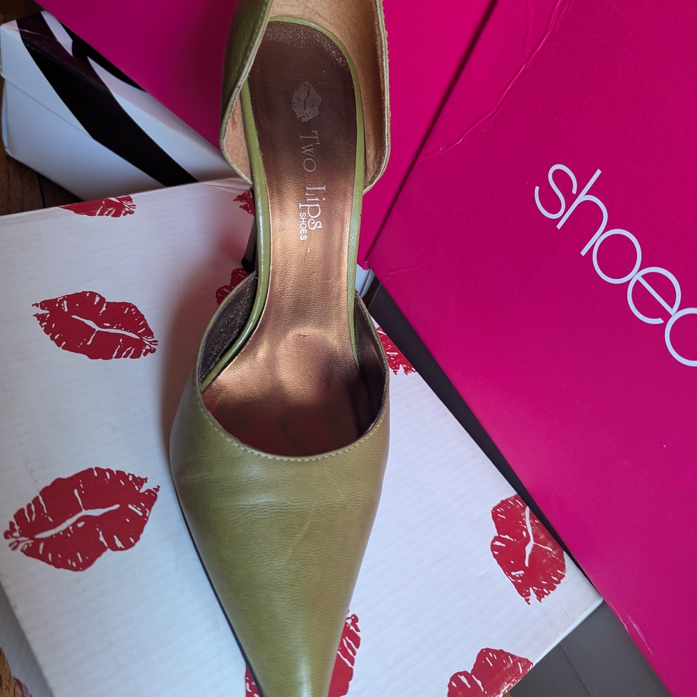 Two Lips Women's Green Leather Shoes